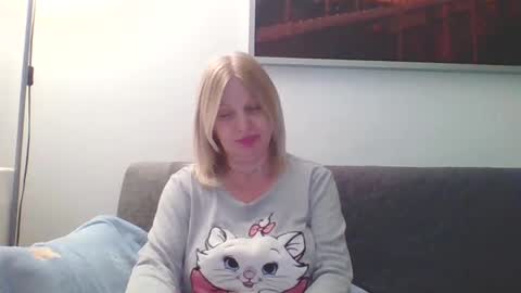 Snapshot of lovestar544963 chatting on February 2025 10:15:02 PM Marlyn online show from February 2025 10:15:02 PM