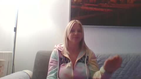 Snapshot of lovestar544963 chatting on December 2025 11:10:01 PM Marlyn online show from December 2025 11:10:01 PM