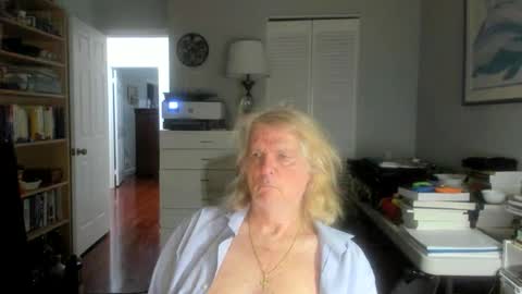 Snapshot of lovestylistwomen chatting on March 2026 03:17:01 AM Michael online show from March 2026 03:17:01 AM