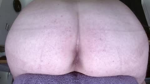 Snapshot of lovesurass2 chatting on April 2026 07:26:02 PM lovesurass2 online show from April 2026 07:26:02 PM