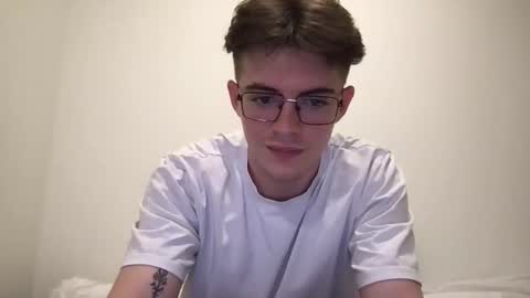 Snapshot of lovet1me chatting on May 2026 10:05:02 PM luv online show from May 2026 10:05:02 PM
