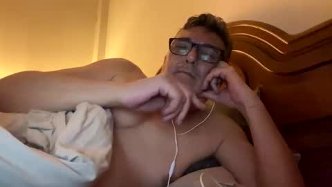 Snapshot of lovetolick1703 chatting on January 2025 12:03:01 AM LovetoLick online show from January 2025 12:03:01 AM