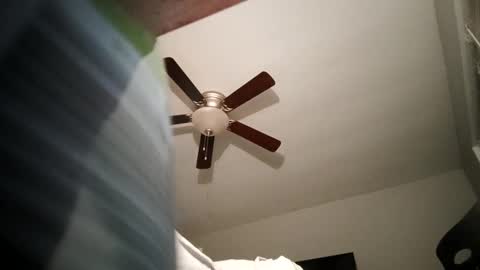 Snapshot of lovetolick51 chatting on March 2025 02:51:02 AM lovetolick51 online show from March 2025 02:51:02 AM