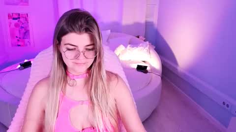 Barbie  Follow me online show from October 2025 05:15:02 PM