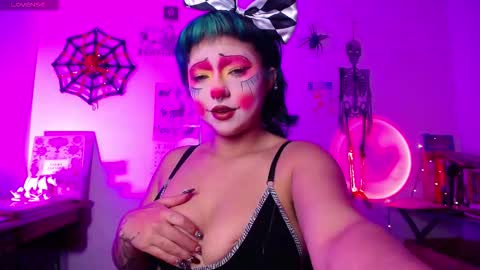 loving_alma online show from October 2025 03:52:02 AM