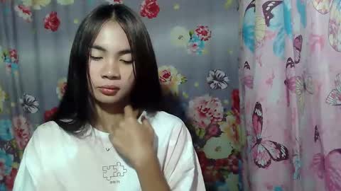 Snapshot of loving_rhean chatting on May 2026 11:48:02 AM loving_rhean online show from May 2026 11:48:02 AM