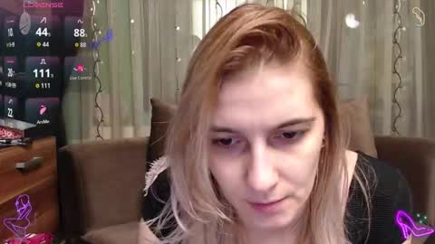 Antonia online show from November 2025 07:08:02 AM