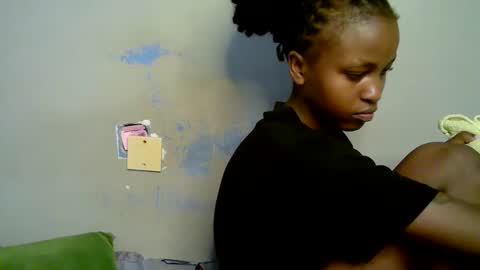 lovly_lastborn1 online show from April 2026 06:19:01 AM
