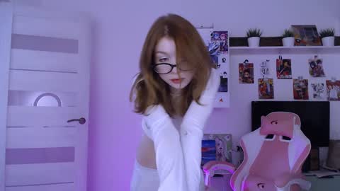 Loly online show from December 2024 09:20:01 PM