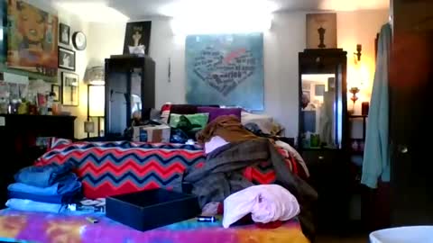 Snapshot of lowkeydl chatting on January 2025 04:01:01 PM DkV online show from January 2025 04:01:01 PM