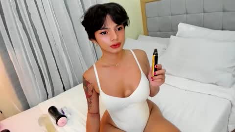 Snapshot of lowla_19 chatting on October 2025 12:38:02 PM Candice online show from October 2025 12:38:02 PM