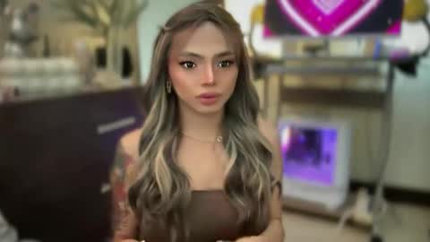 Snapshot of lowla_19 chatting on November 2025 11:10:01 AM Candice online show from November 2025 11:10:01 AM