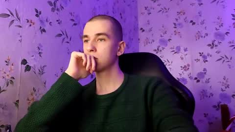 Snapshot of lowwhisper chatting on April 2026 05:28:01 PM Vlad online show from April 2026 05:28:01 PM