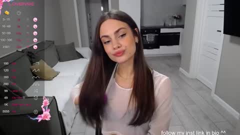 Snapshot of loxy_ chatting on September 2025 09:27:02 PM Loxy online show from September 2025 09:27:02 PM