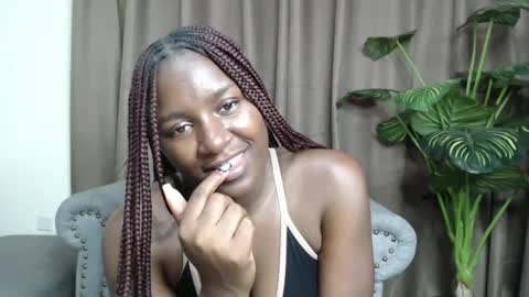 Snapshot of loyalcutie chatting on January 2025 04:39:01 AM loyalcutie online show from January 2025 04:39:01 AM