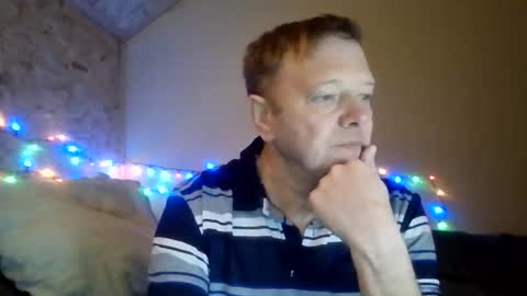 lu485947452685 online show from December 2025 06:16:01 PM