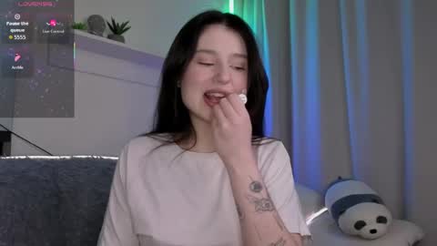 Snapshot of lua__19 chatting on April 2026 08:23:01 PM Lua online show from April 2026 08:23:01 PM