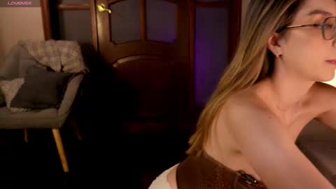  ---Goys incredible photographs online show from October 2025 01:03:02 PM