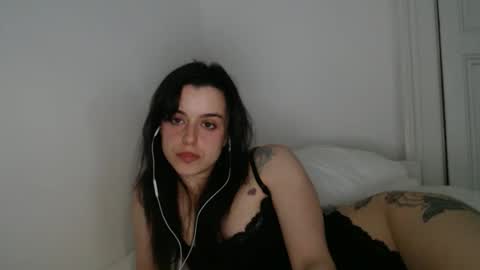 luana online show from November 2025 10:31:02 PM