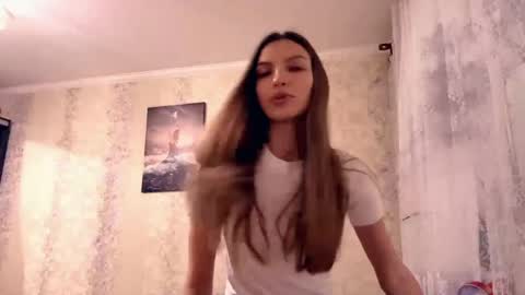 Snapshot of luanahochstatter chatting on April 2026 01:42:02 PM viki online show from April 2026 01:42:02 PM