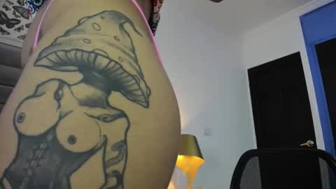 Snapshot of luankakozlov chatting on March 2026 09:32:02 PM LuankaKozlov online show from March 2026 09:32:02 PM