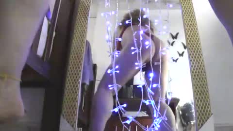 Snapshot of luanna837 chatting on December 2024 08:57:02 PM luanna837 online show from December 2024 08:57:02 PM