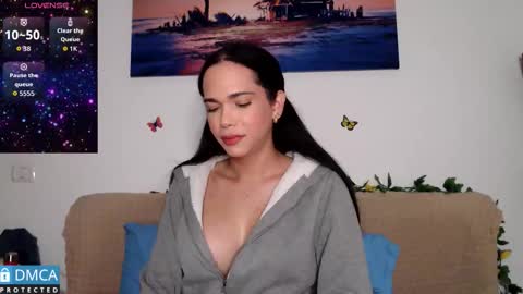 luara_ online show from October 2025 09:49:01 AM