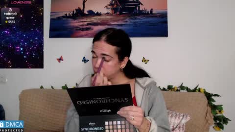 Snapshot of luara_ chatting on April 2026 06:58:02 AM luara_ online show from April 2026 06:58:02 AM