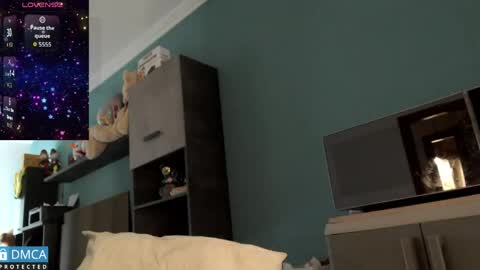 Snapshot of luara_ chatting on April 2026 11:36:01 AM luara_ online show from April 2026 11:36:01 AM