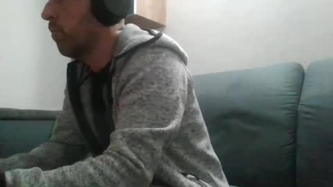 Snapshot of lucabeech88 chatting on January 2025 08:07:01 PM Luca online show from January 2025 08:07:01 PM