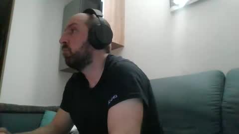 Snapshot of lucabeech88 chatting on January 2025 08:43:01 PM Luca online show from January 2025 08:43:01 PM