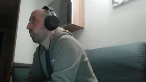 Snapshot of lucabeech88 chatting on January 2025 08:22:02 PM Luca online show from January 2025 08:22:02 PM