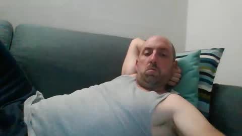 Snapshot of lucabeech88 chatting on October 2025 07:43:01 PM Luca online show from October 2025 07:43:01 PM