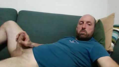 Snapshot of lucabeech88 chatting on April 2026 07:25:01 PM Luca online show from April 2026 07:25:01 PM