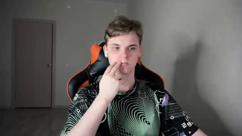 Snapshot of lucas_dany chatting on January 2025 06:48:01 PM Lucas Gill online show from January 2025 06:48:01 PM