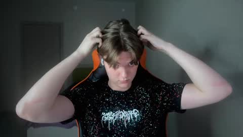 Snapshot of lucas_dany chatting on March 2025 03:13:02 PM Lucas Gill online show from March 2025 03:13:02 PM