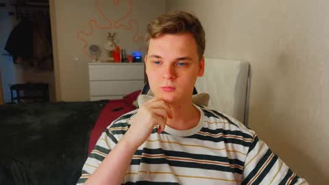 Snapshot of lucas_dany chatting on December 2025 06:41:02 AM Lucas Gill online show from December 2025 06:41:02 AM