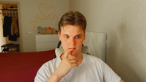 Snapshot of lucas_dany chatting on March 2026 01:28:01 PM Lucas Gill online show from March 2026 01:28:01 PM