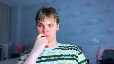Snapshot of lucas_dany chatting on April 2026 07:40:01 PM Lucas Gill online show from April 2026 07:40:01 PM