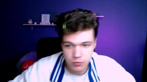 lucas_long_ online show from November 2025 08:18:02 PM