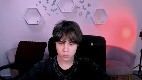 lucas_long_ online show from December 2025 09:51:02 AM