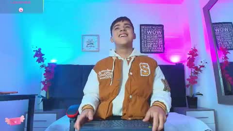 Snapshot of lucas_lovee chatting on February 2026 01:20:01 PM Lucas lovee online show from February 2026 01:20:01 PM