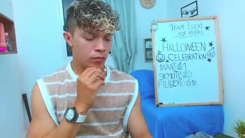 Lucas Luxx online show from October 2025 04:53:02 PM