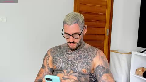 lucasexclusive online show from October 2025 06:12:01 AM