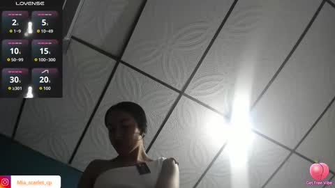 MIA HOT online show from October 2025 12:30:02 PM