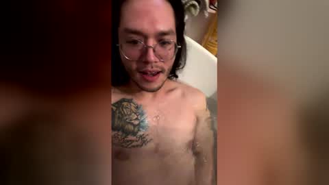 Snapshot of lucathelion chatting on April 2026 07:11:01 PM lucathelion online show from April 2026 07:11:01 PM