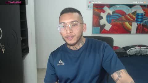 Snapshot of lucavanden chatting on October 2025 10:45:02 PM Luca Vanden online show from October 2025 10:45:02 PM