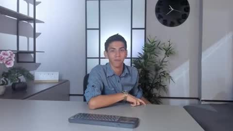 Lucca Moreti online show from March 2026 08:19:01 AM