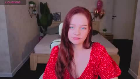 Snapshot of luccy_mullinss chatting on March 2026 09:37:02 AM Gloria online show from March 2026 09:37:02 AM