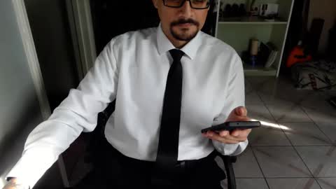 Luchi Luchano online show from December 2025 09:32:02 PM